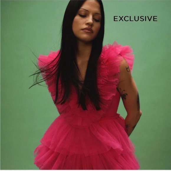 BETSEYS TIERED TULLE DRESS HOT PINK - Picture 6 of 7